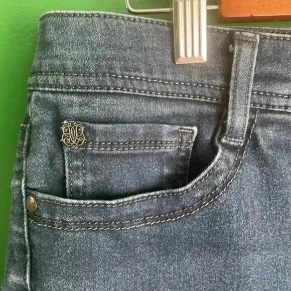 Nine West Cutoff Jean Shorts Size 8 Like New Dark Denim‎ EUC - Picture 5 of 5